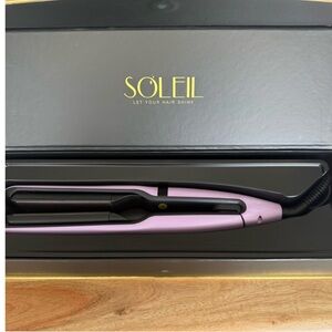 Dynamic Styler salon quality ceramic flat iron- Lavender